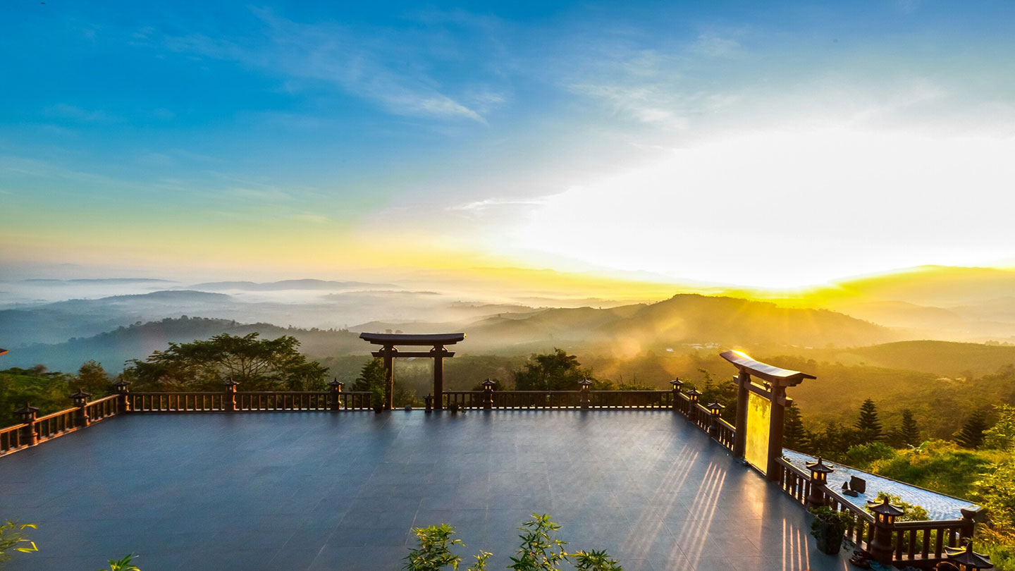 hoàng hôn tuyệt đẹp tại chùa