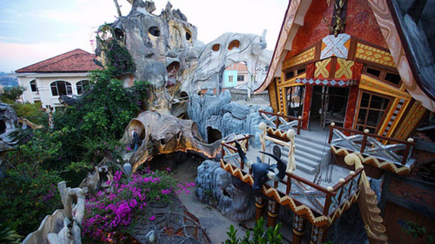 Biệt Thự Hằng Nga Crazy House