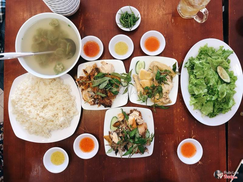 Cơm gà Hoàng Diệu