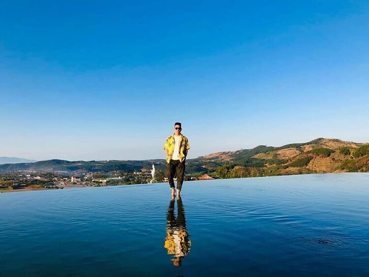 hồ trên mây Đà Lạt có gì