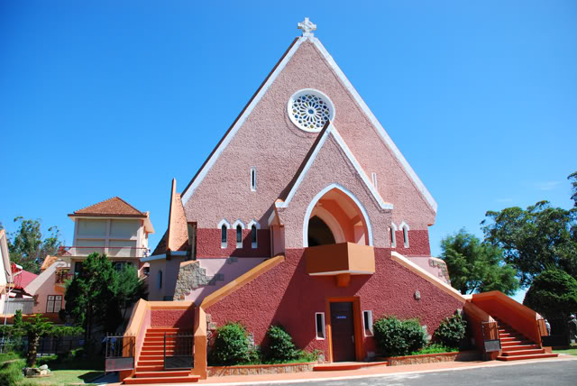 nhà thờ bán áo len Đà Lạt