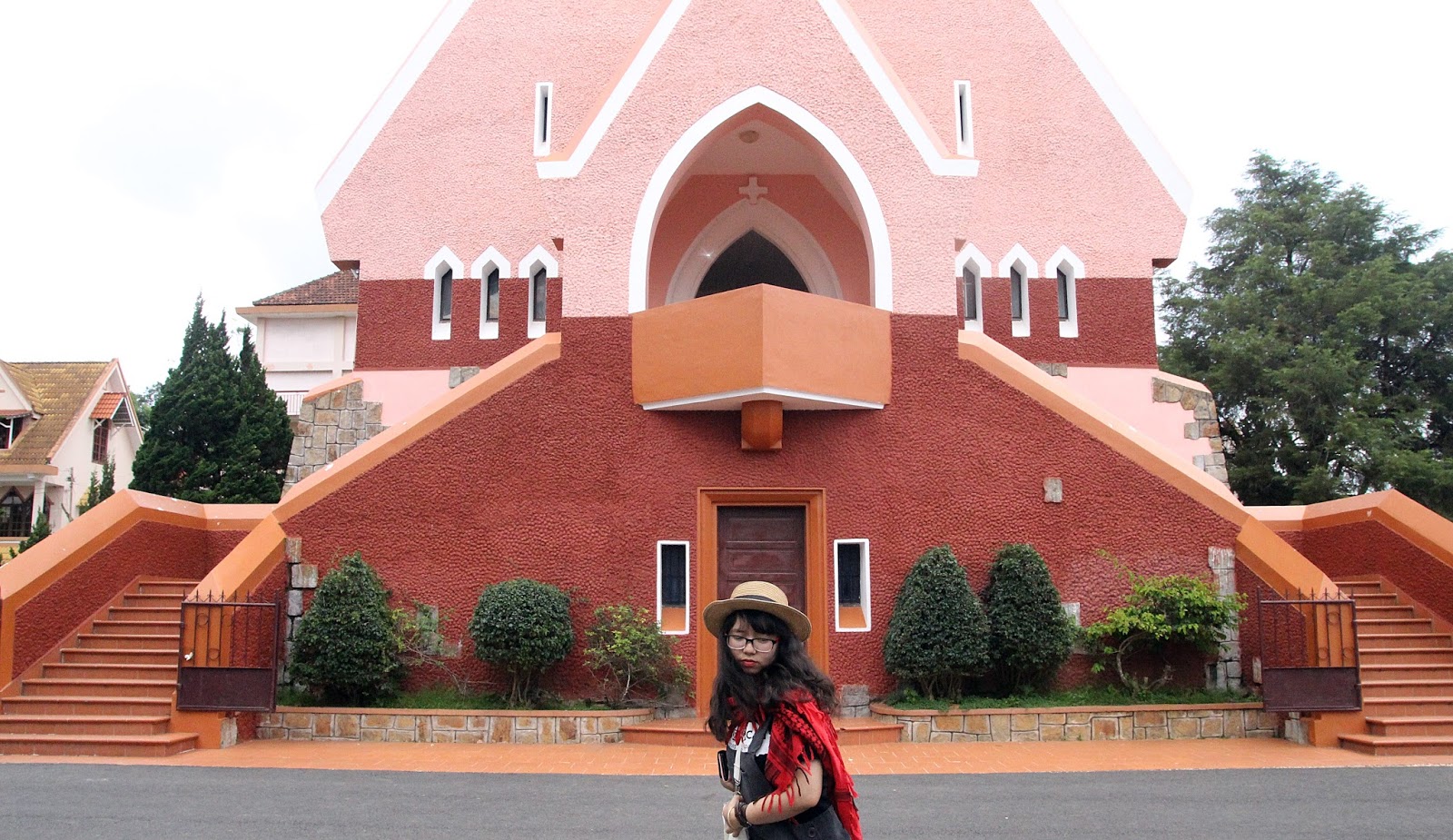 nhà thờ Domaine De Marie Đà Lạt giờ mở cửa