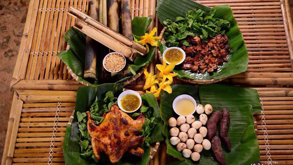 món` cơm lam gà ngon